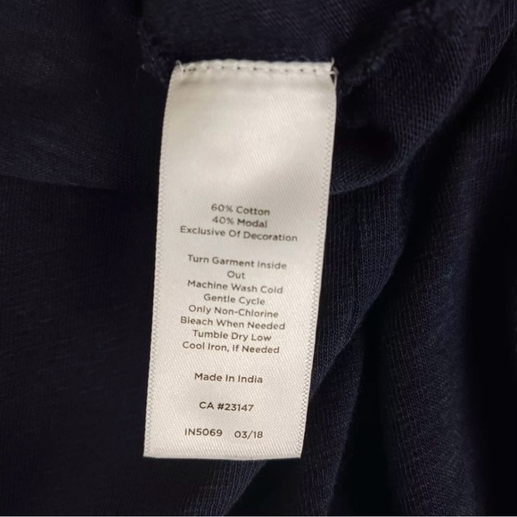 Talbots 2X Navy embroidered & pleated ladder crochet boho top. - Picture 13 of 13